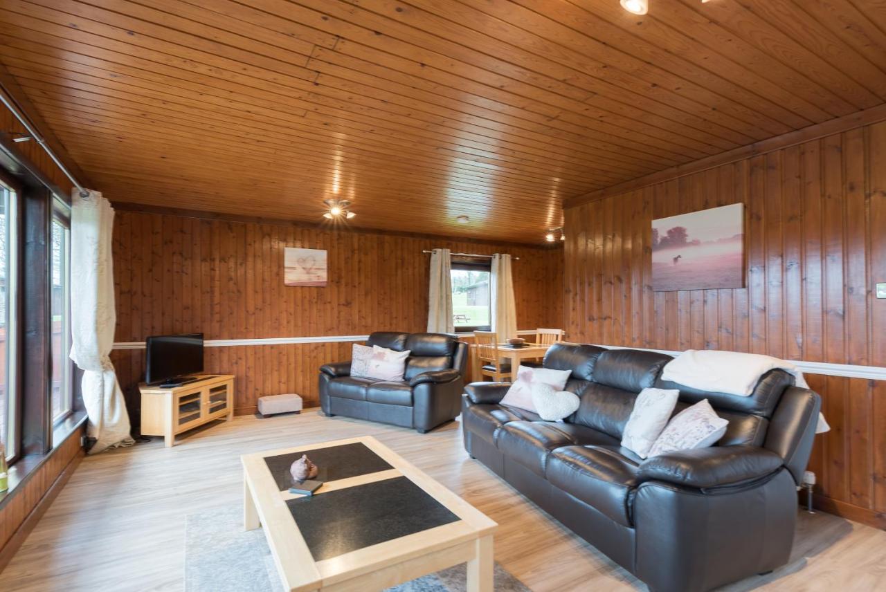 Bluebell Lodge 9 With Hot Tub Ньютон-Стьюарт Екстер'єр фото